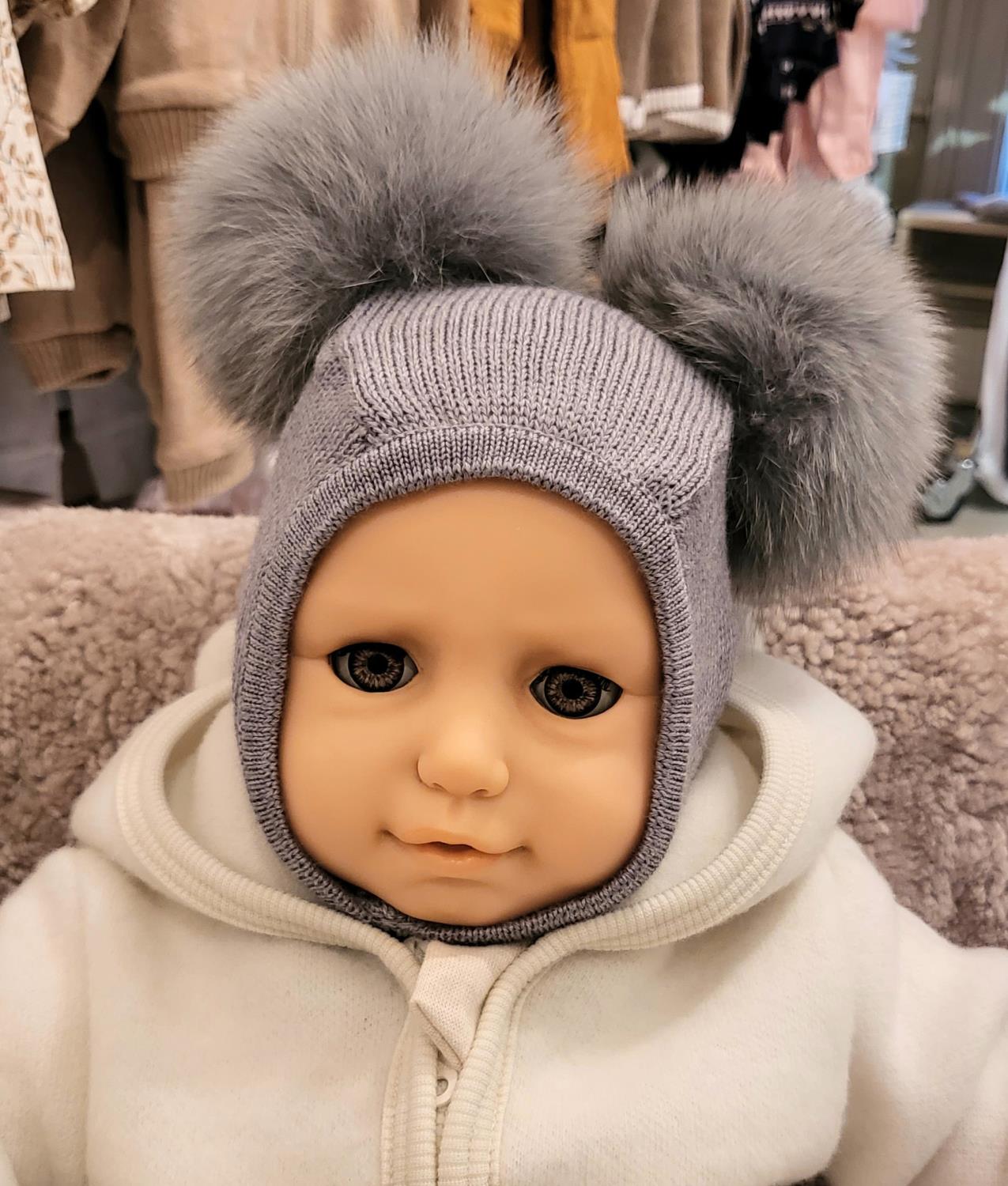 Balaclava Ullue med dusker - Catya